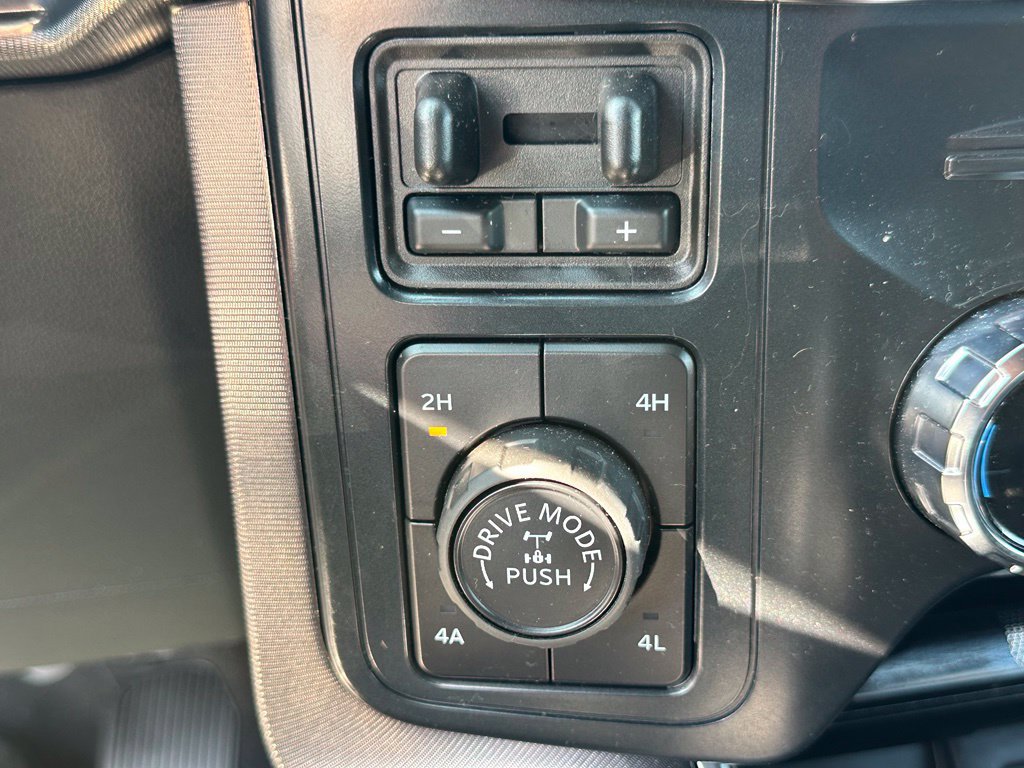 Used 2025 Ford F150 Platinum AWD/4WD image 7