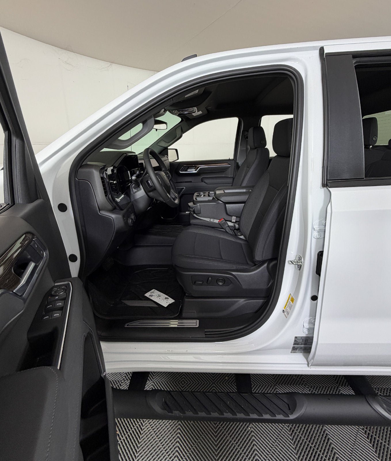 New 2026 Chevrolet Silverado 1500 RST w/ RST Select Package RWD image 8