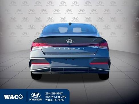 Used 2025 Hyundai Elantra Sport image 8