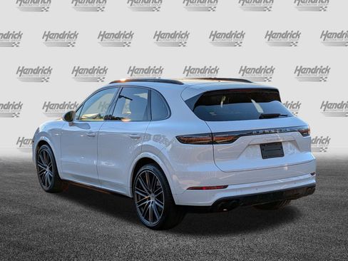 Used 2021 Porsche Cayenne Turbo image 7