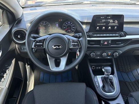 Used 2020 Kia Forte LXS FWD image 22