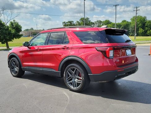 Certified 2025 Ford Explorer ST-Line w/ Premium Package AWD/4WD image 4