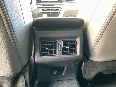 Used 2025 Toyota Camry SE FWD image 17