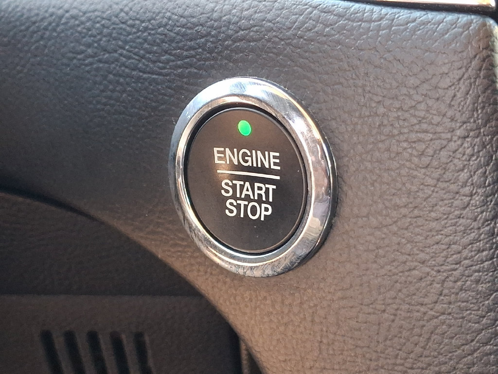 Used 2024 Ford Edge Titanium AWD/4WD image 24