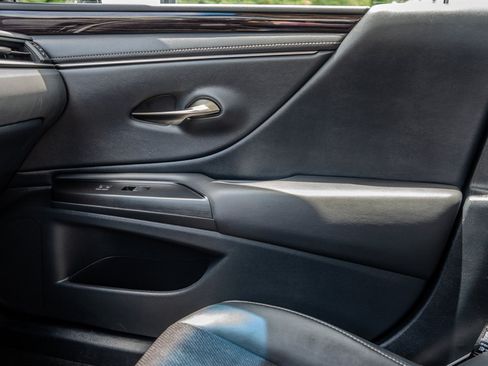 Used 2020 Lexus ES 350 w/ Premium Package FWD image 23