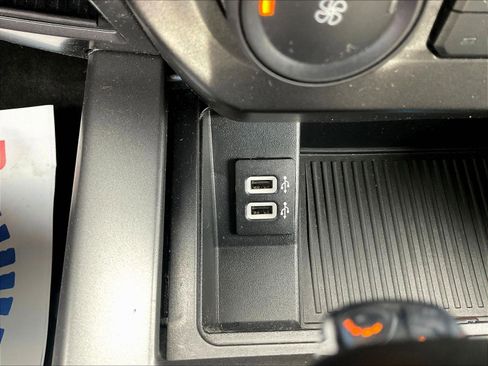 Used 2019 Ford F150 XLT w/ Equipment Group 302A Luxury AWD/4WD image 17