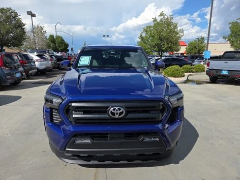 Used 2025 Toyota Tacoma SR5 AWD/4WD image 2