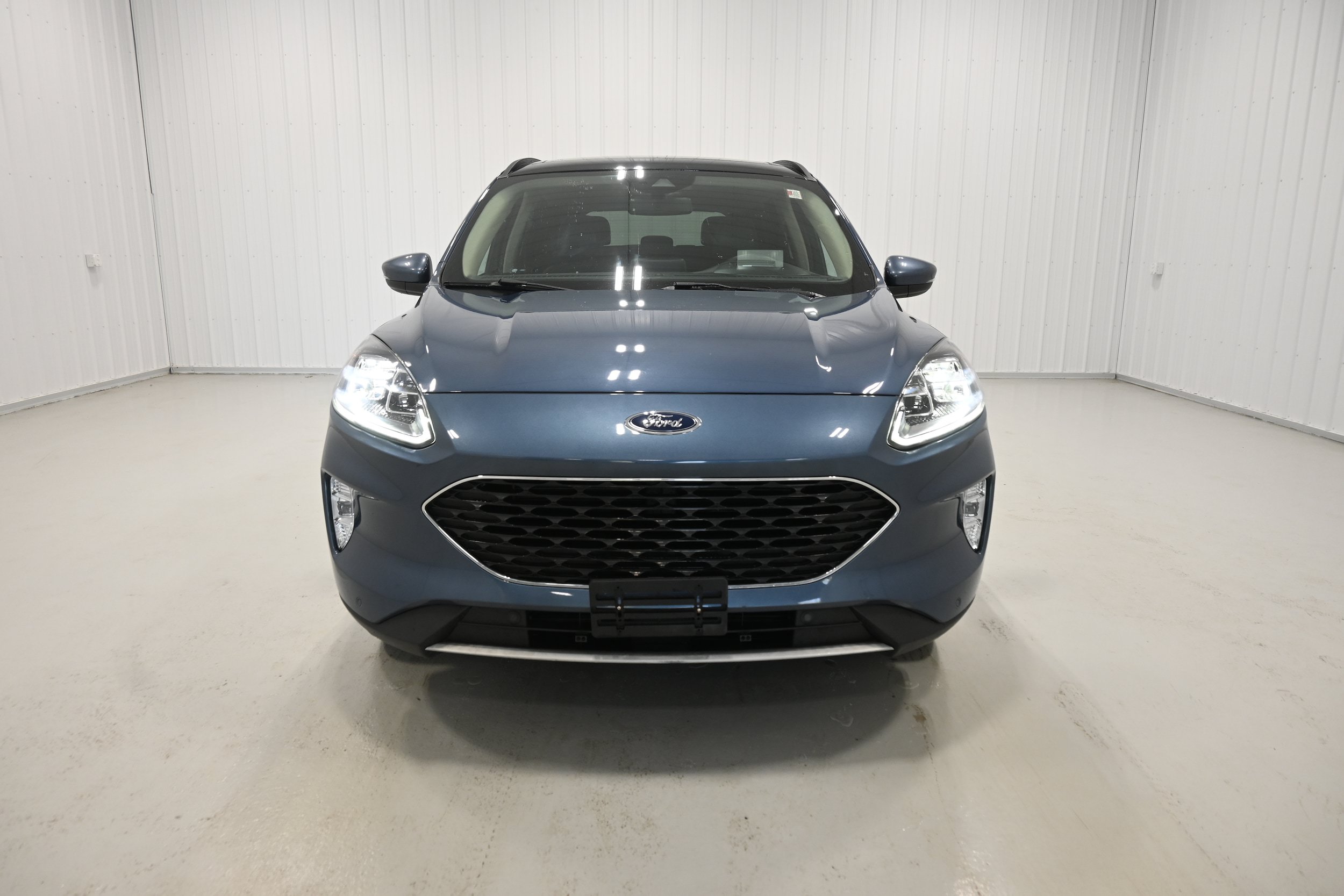 Used 2020 Ford Escape Titanium w/ Titanium Premium Package 2.0 AWD/4WD image 25