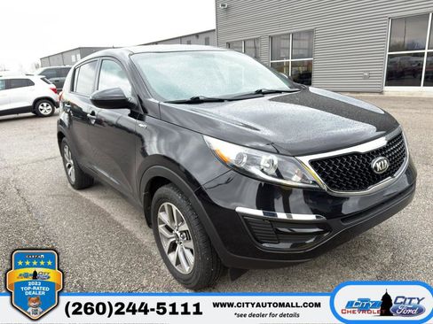 Used 2016 Kia Sportage LX image 1