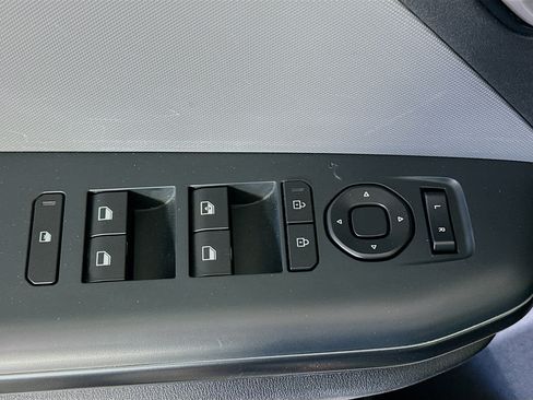 Used 2025 Kia K4 FWD image 15