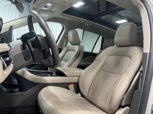 Used 2022 Lincoln Aviator Reserve w/ Elements Package Plus image 22