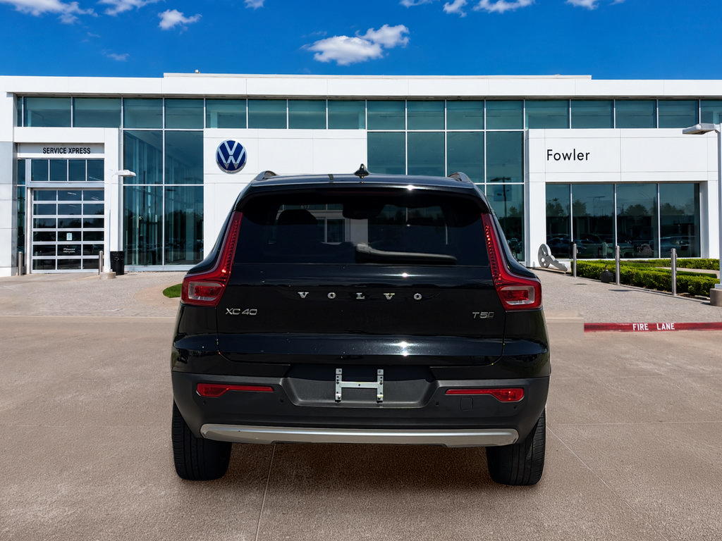 Used 2019 Volvo XC40 T5 Momentum AWD/4WD image 6
