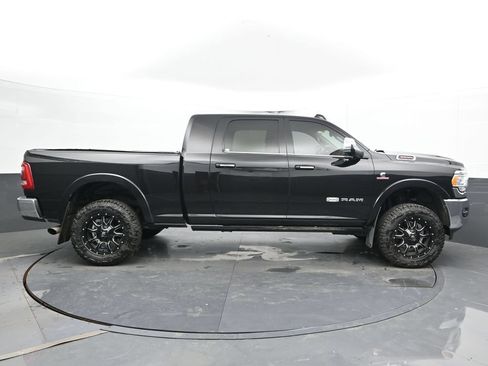 Used 2022 RAM 3500 Limited AWD/4WD image 4
