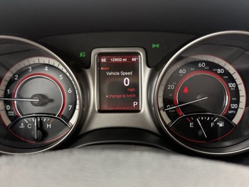 Used 2015 Dodge Journey Crossroad w/ Flexible Seating Group image 21