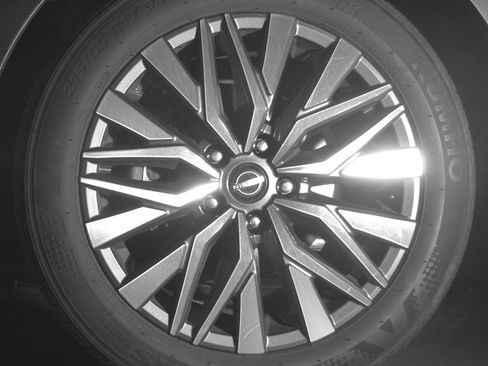 Used 2025 Nissan Altima 2.5 SV image 12