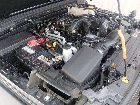 Used 2023 Jeep Gladiator Sport AWD/4WD image 44