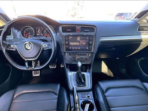 Used 2018 Volkswagen Golf Alltrack SEL image 18