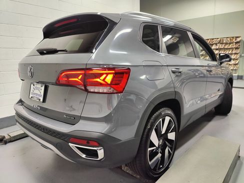 Used 2024 Volkswagen Taos SEL image 13