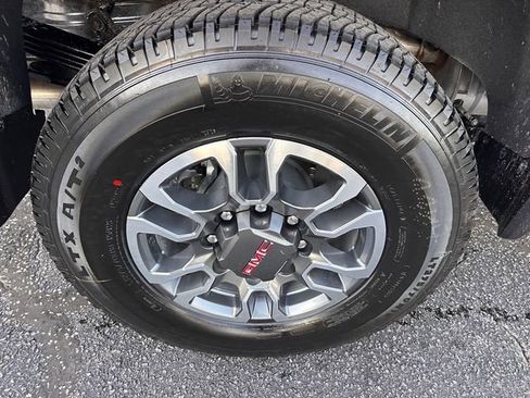 New 2026 GMC Sierra 2500 SLT w/ SLT Convenience Package image 13