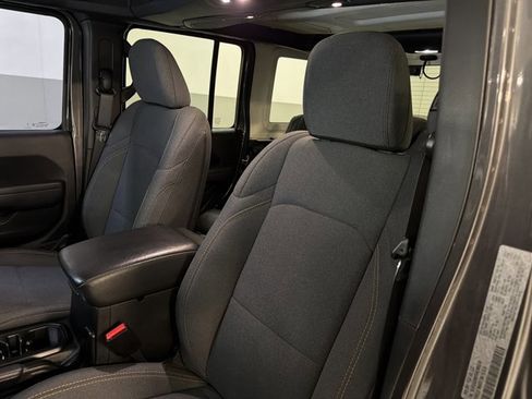 Used 2024 Jeep Wrangler Sport S image 13