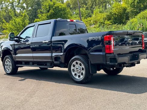 Used 2024 Ford F250 Lariat w/ Black Appearance Package image 5