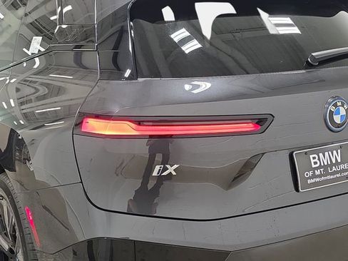 Certified 2025 BMW iX xDrive50 AWD/4WD image 31