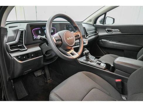 Used 2023 Kia Sportage LX image 29