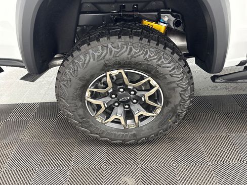 New 2026 Chevrolet Colorado ZR2 image 11