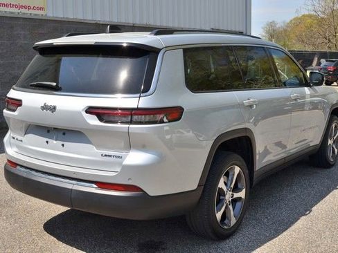 Used 2023 Jeep Grand Cherokee L Limited w/ Rear Seat Video Group I AWD/4WD image 8