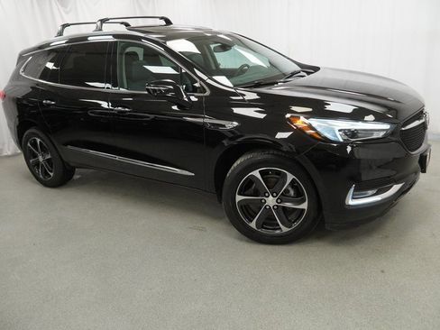 Used 2021 Buick Enclave Essence w/ Sport Touring Edition image 10