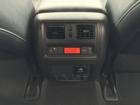 Used 2017 Nissan Pathfinder Platinum w/ Family Entertainment Package image 17