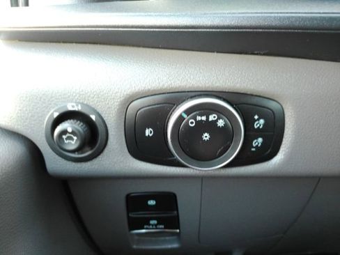 Used 2024 Ford Transit 350 XLT image 28