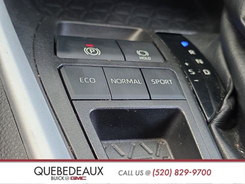 Used 2021 Toyota RAV4 XLE Premium w/ Carpet Mat Package (TMS) FWD image 21