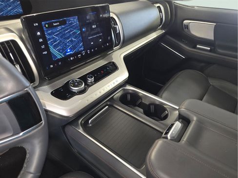 Used 2025 Ford Expedition Max Active image 29