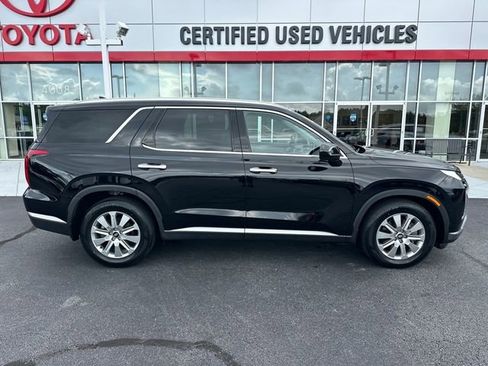 Used 2023 Hyundai Palisade SEL image 2