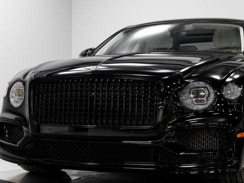 Used 2021 Bentley Flying Spur W12 image 79