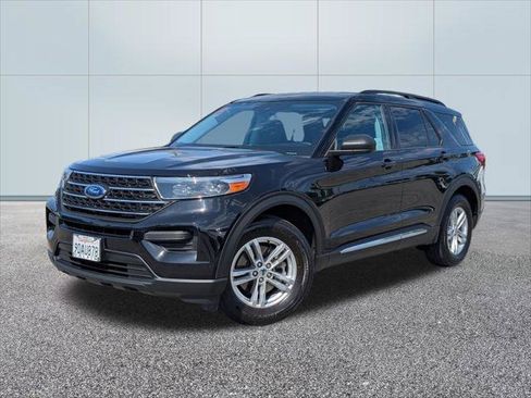 Used 2022 Ford Explorer XLT RWD image 1