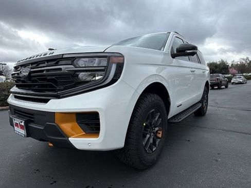 New 2026 Ford Expedition Tremor image 9