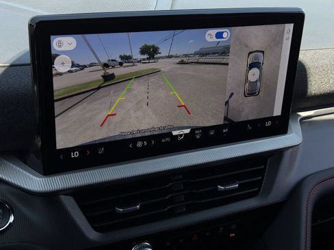 Certified 2025 Ford Explorer ST-Line RWD image 19