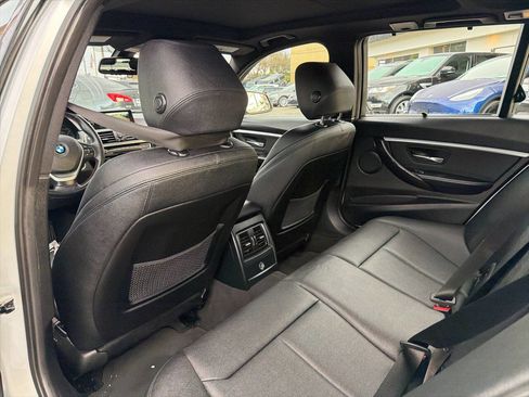 Used 2017 BMW 330i xDrive Wagon image 24