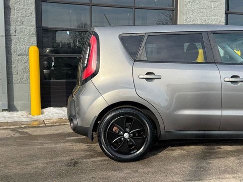 Used 2016 Kia Soul Base w/ Convenience Package image 80