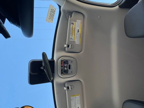 New 2026 Chevrolet Trax LT w/ LT Convenience Package FWD image 38