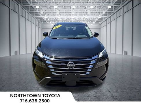 Used 2025 Nissan Rogue SV AWD/4WD image 6