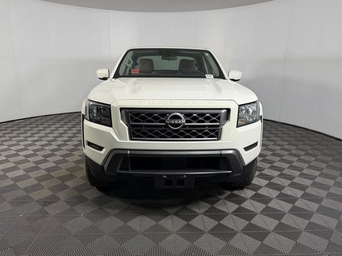 Used 2022 Nissan Frontier SV w/ Technology Package image 11