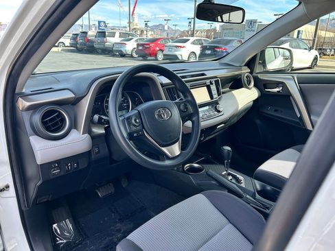 Used 2014 Toyota RAV4 XLE image 10