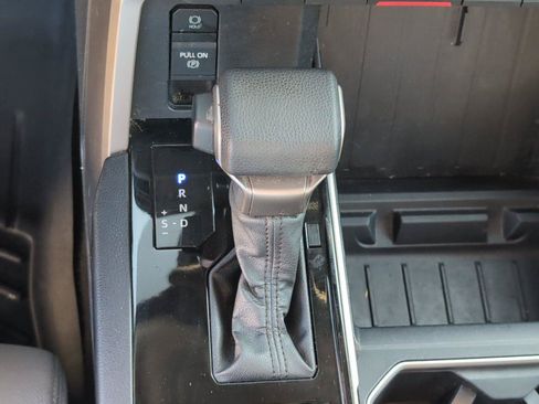 Used 2022 Toyota Tundra SR5 AWD/4WD image 25