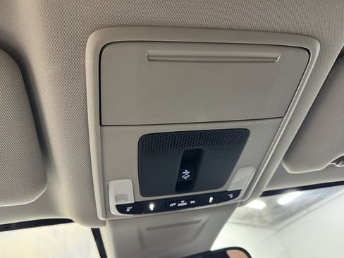 Used 2025 Honda CR-V EX image 33