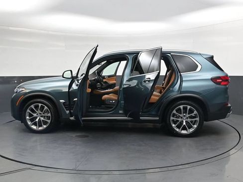 Used 2024 BMW X5 xDrive40i w/ Premium Package AWD/4WD image 40