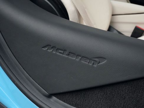 Used 2023 McLaren GT image 18