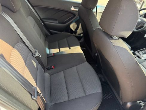 Used 2017 Kia Forte LX FWD image 12